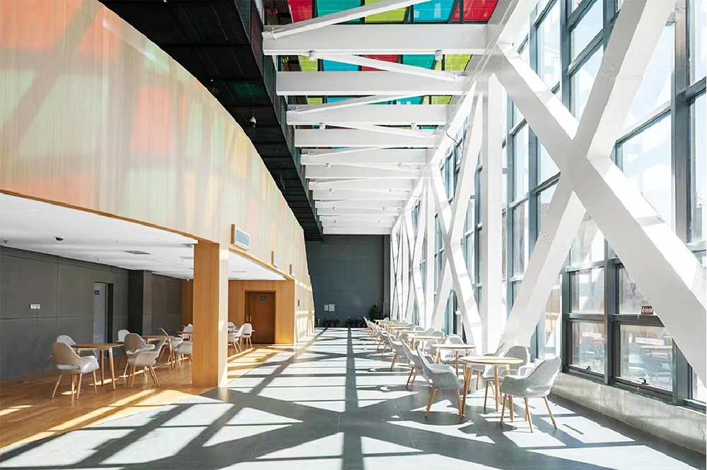 1665991693316971FaVC.png 懷來國家(jiā)濕地博物館-彩(cǎi)色光(guāng)伏(fú)屋頂3.png