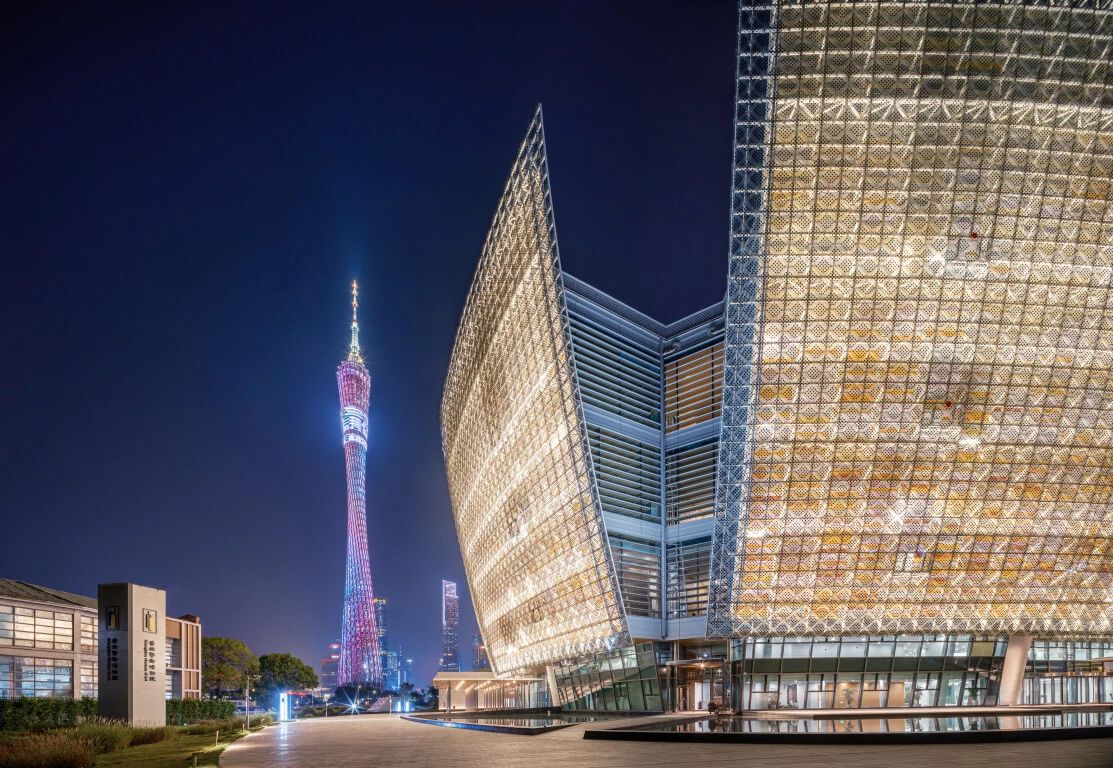 1729758307951754309t.jpg 6.jpg